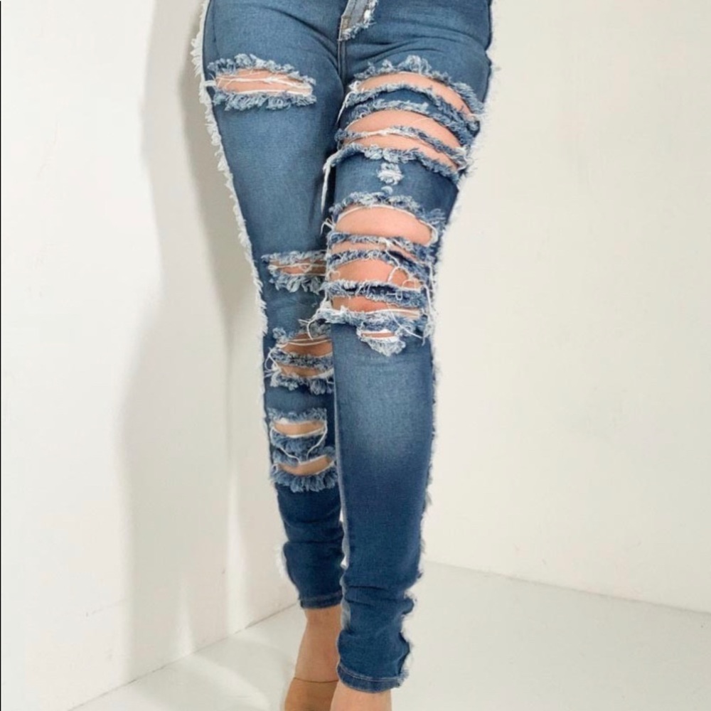Distressed Jeans - Picture 2 of 3